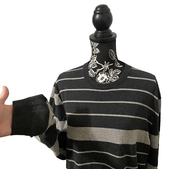 Express Stretch Pima Cotton Crewneck Sweater Knit Horizontal Stripes Gray XL - Picture 2 of 8